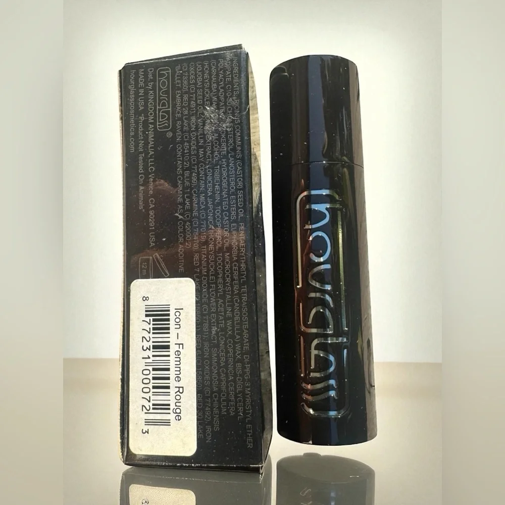 HOURGLASS ICON FEMME ROUGE VELVET CRÈME LIPSTICK. NEW IN BOX.